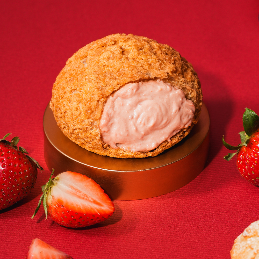 202511月限定口味-菠蘿草莓泡芙