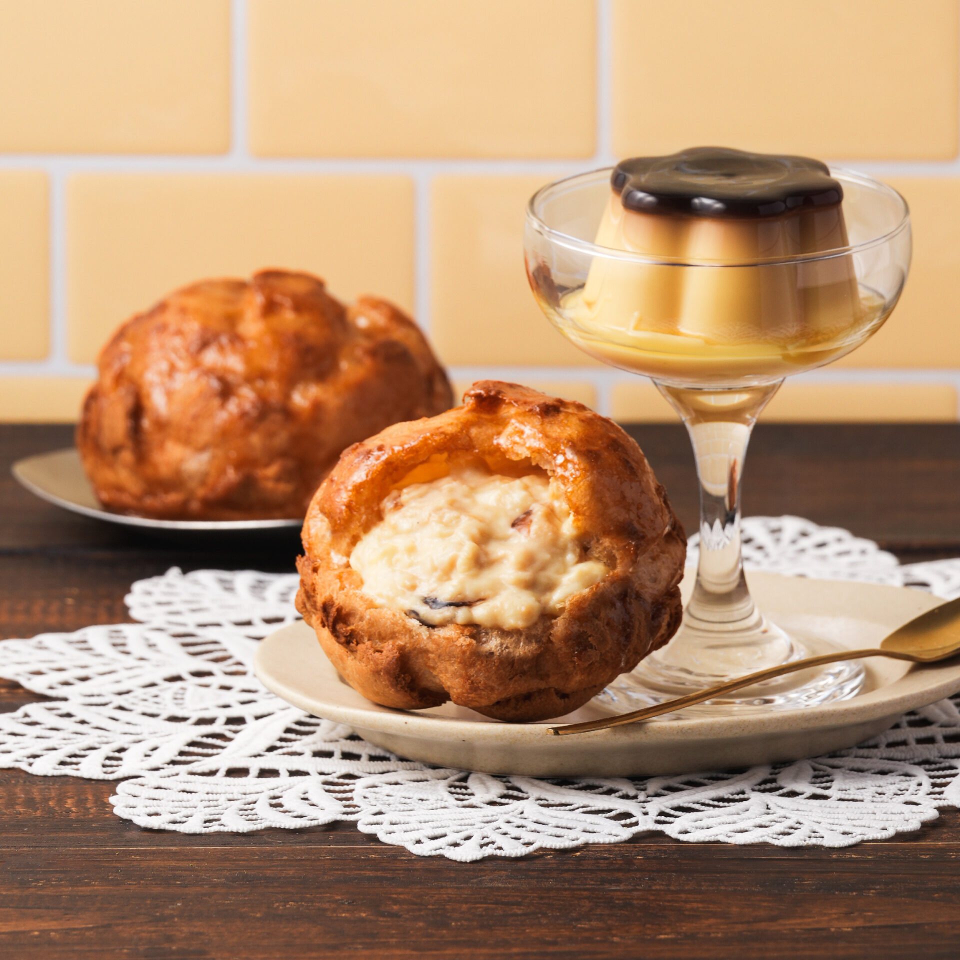 202604月限定口味-脆糖耶克布丁泡芙